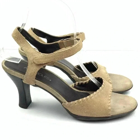 Aerosoles heels size 8 tan suede sticky strap comfort vintage 90s y2k - Picture 2 of 13